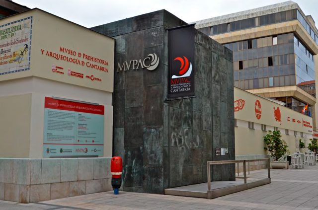 Museo de Prehistoria y Arqueología de Cantabria MUPAC